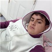 prodesor de matematicas imparte clases a niños de todas las edades